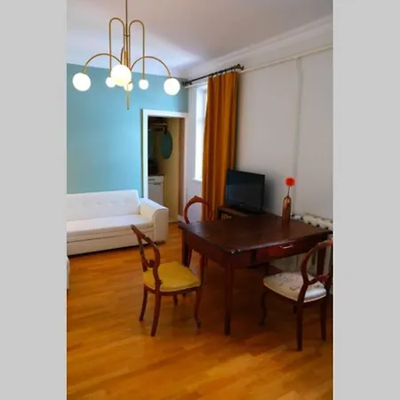 Korter With Charm In Old Town